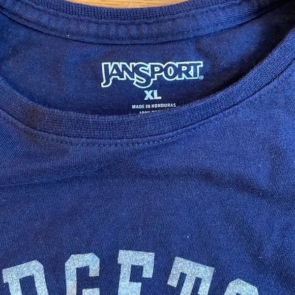 Georgetown University T-shirt - Picture 3 of 5